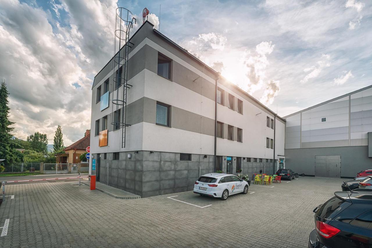 Timeout City Hotel Liptovský Mikuláš Esterno foto